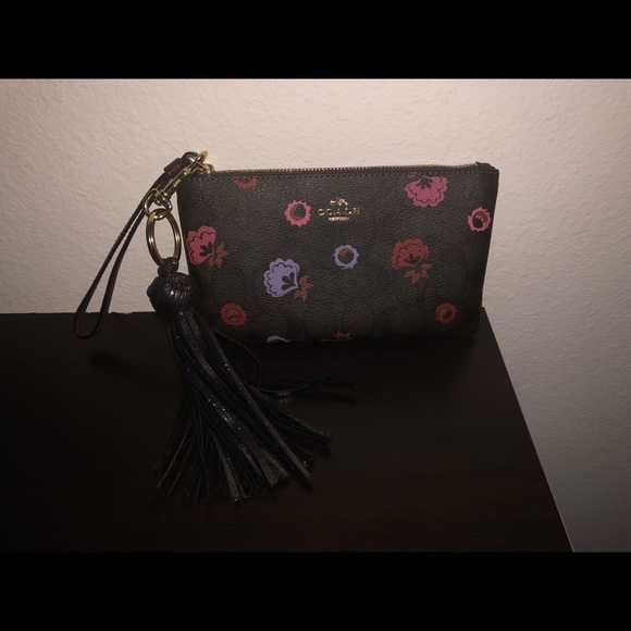 Coach pochette . Dark brown (7.5 x 4 in.) - Picture 3 of 3